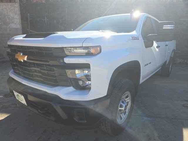 2026 Chevrolet Silverado 3500 Chassis Cab Work Truck's photo