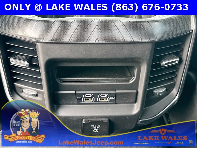 2025 Ram 1500 Big Horn Night Edition photo 18