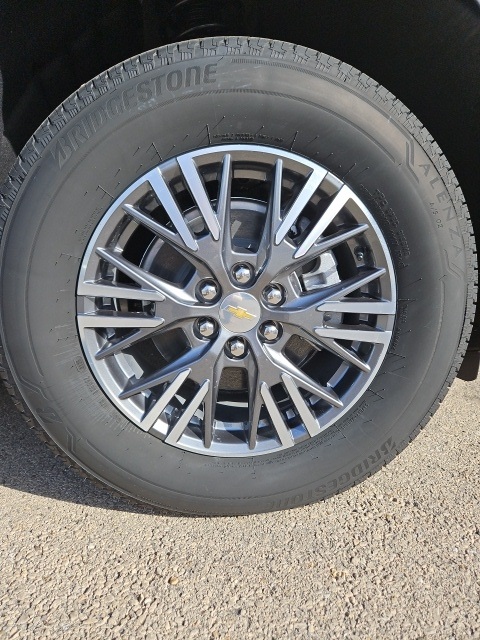 2026 Chevrolet Traverse 2LT photo 12