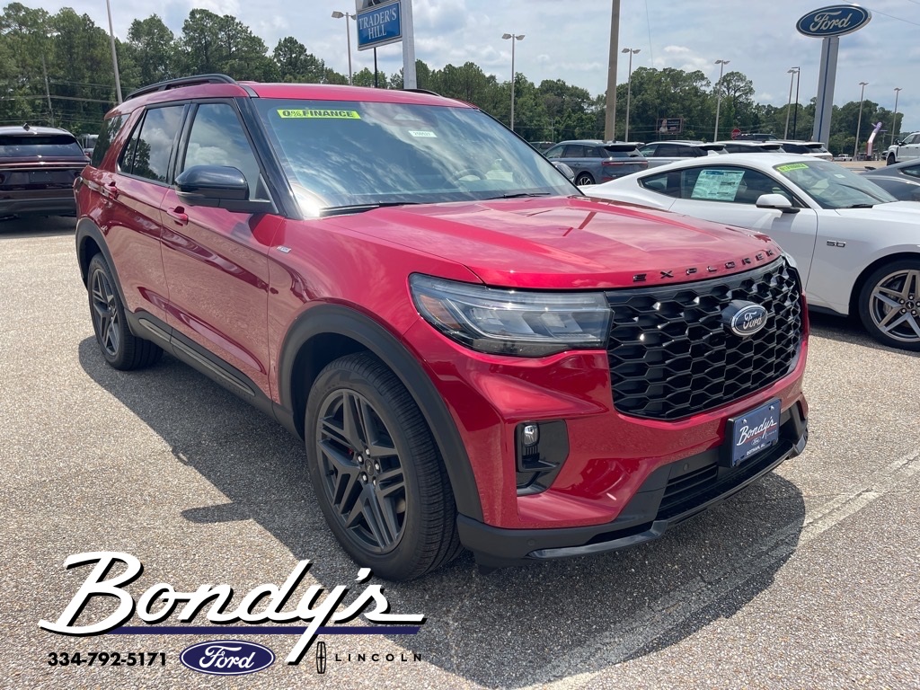 2025 Ford Explorer ST-LINE's photo