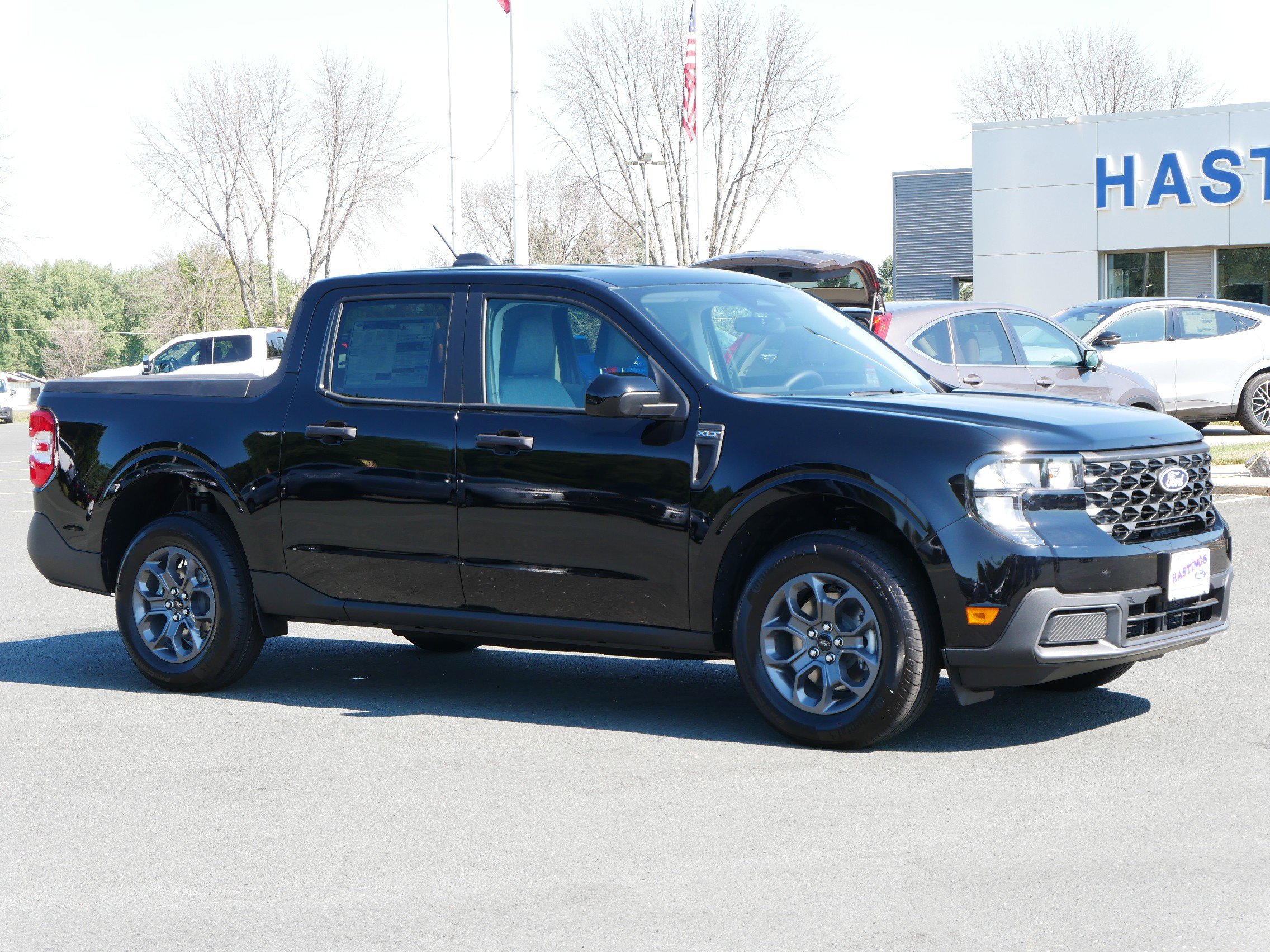 2025 Ford Maverick XLT photo 3