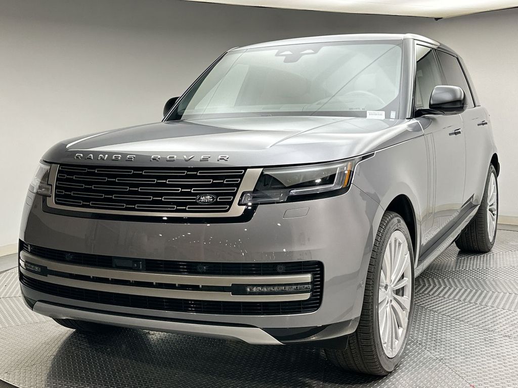 2025 Land Rover Range Rover SE's photo