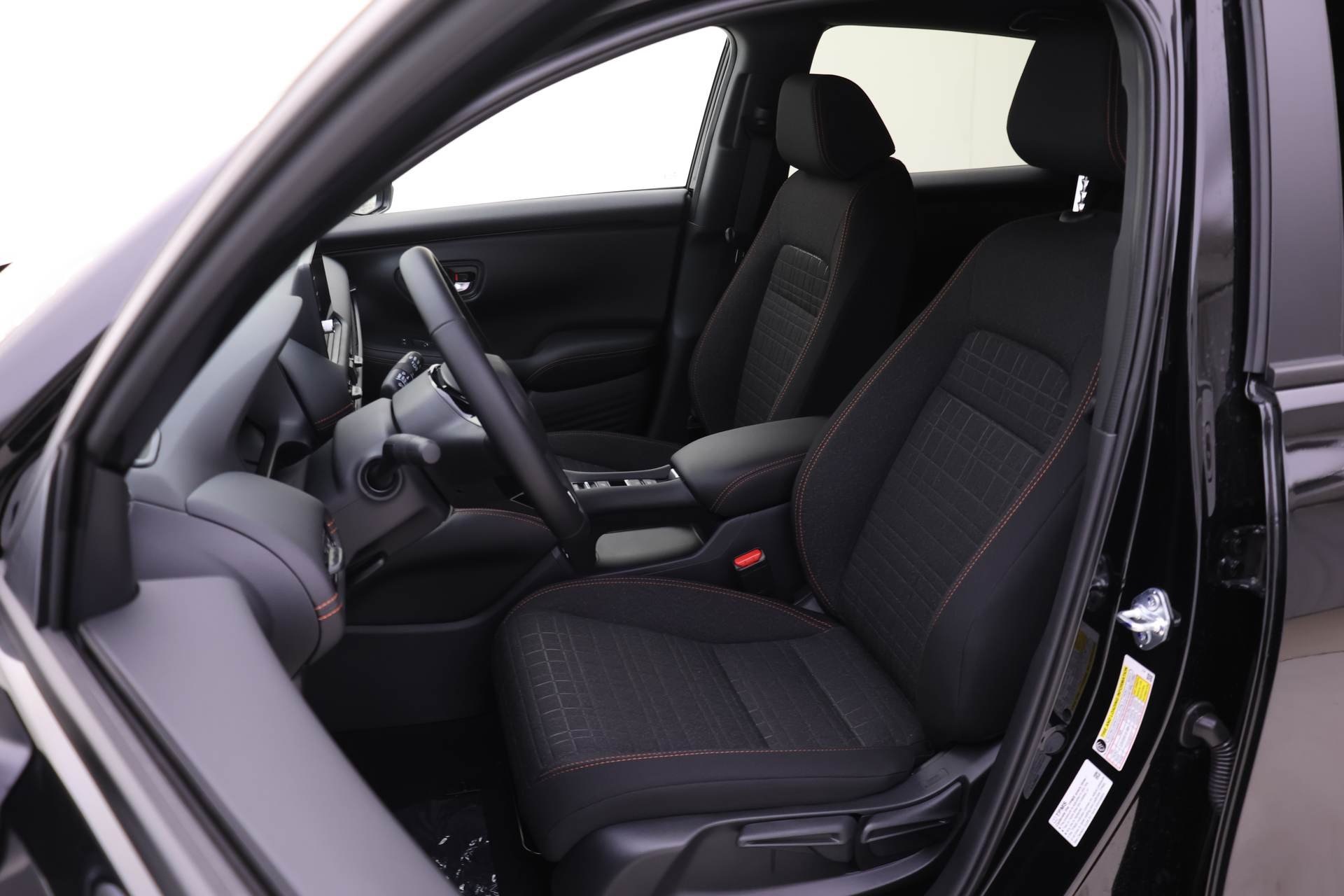 2026 Honda HR-V Sport photo 2