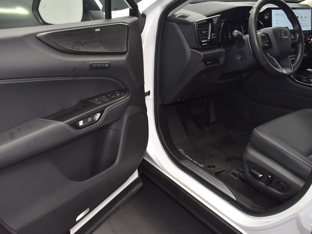 2023 Lexus NX 350 Luxury photo 11