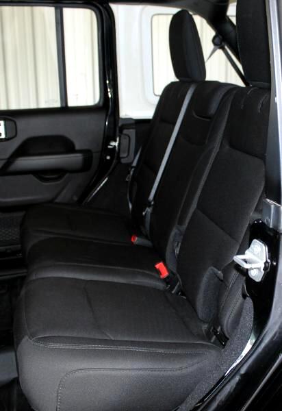 2019 Jeep Wrangler Unlimited Sahara photo 22
