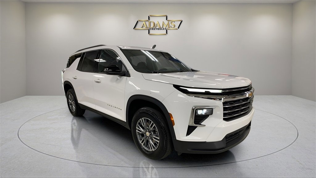 2025 Chevrolet Traverse photo 8