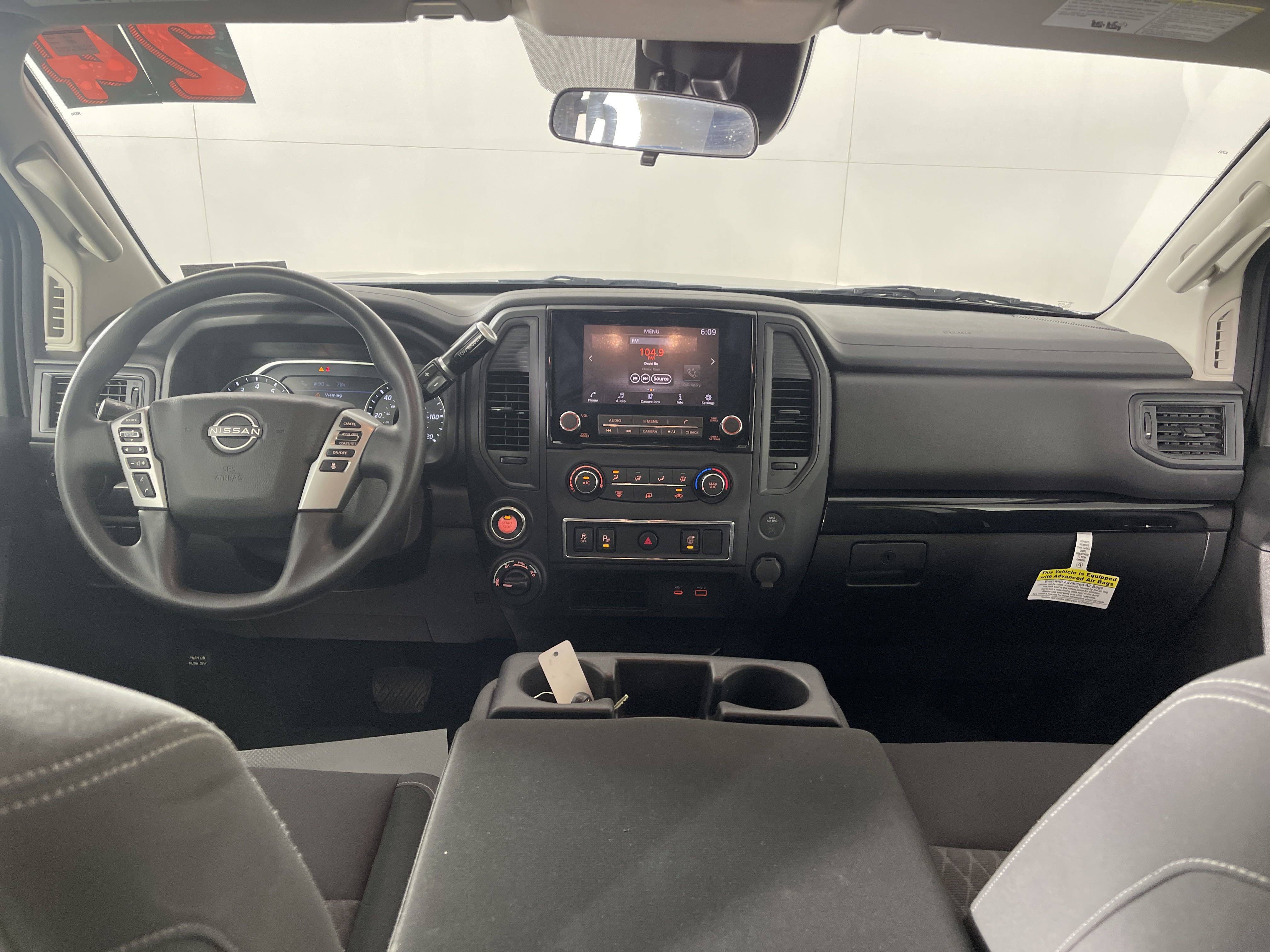 2024 Nissan Titan SV photo 2