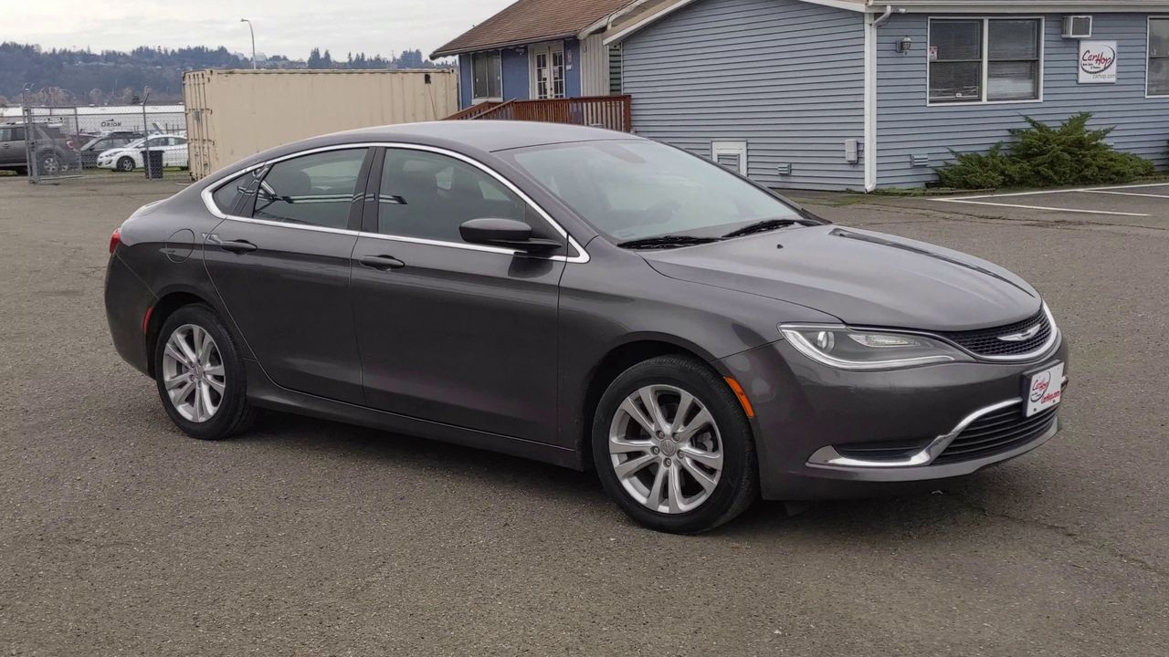 2015 Chrysler 200 Limited photo 4