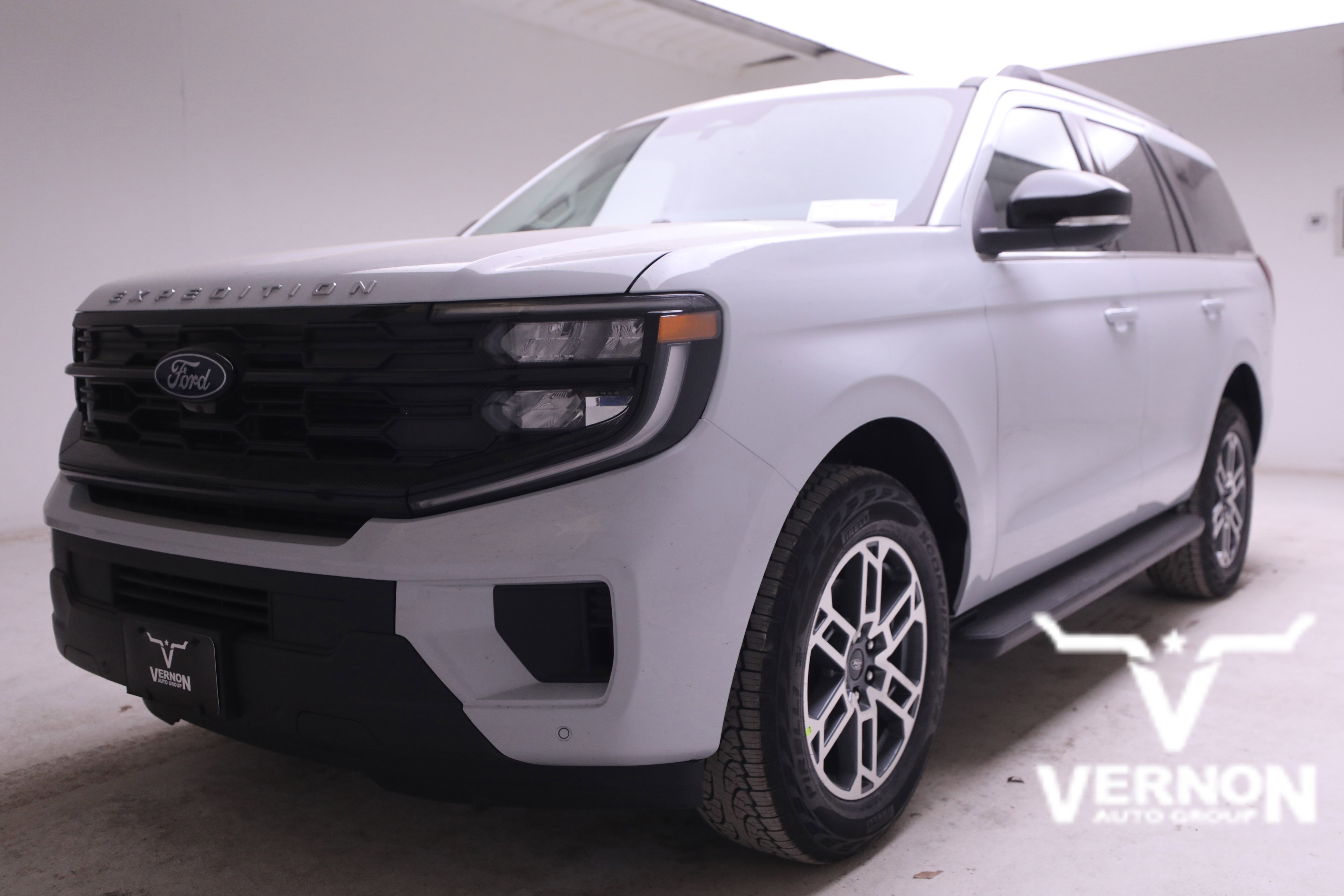 2026 Ford Expedition Active's photo