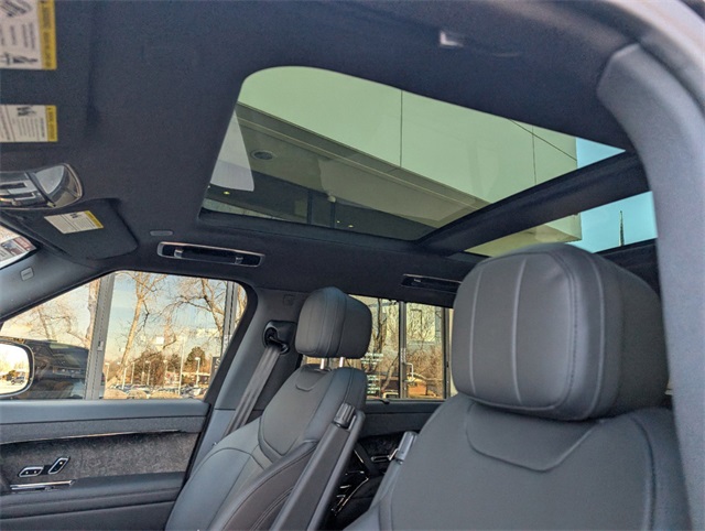 2025 Land Rover Range Rover Sport SE photo 7