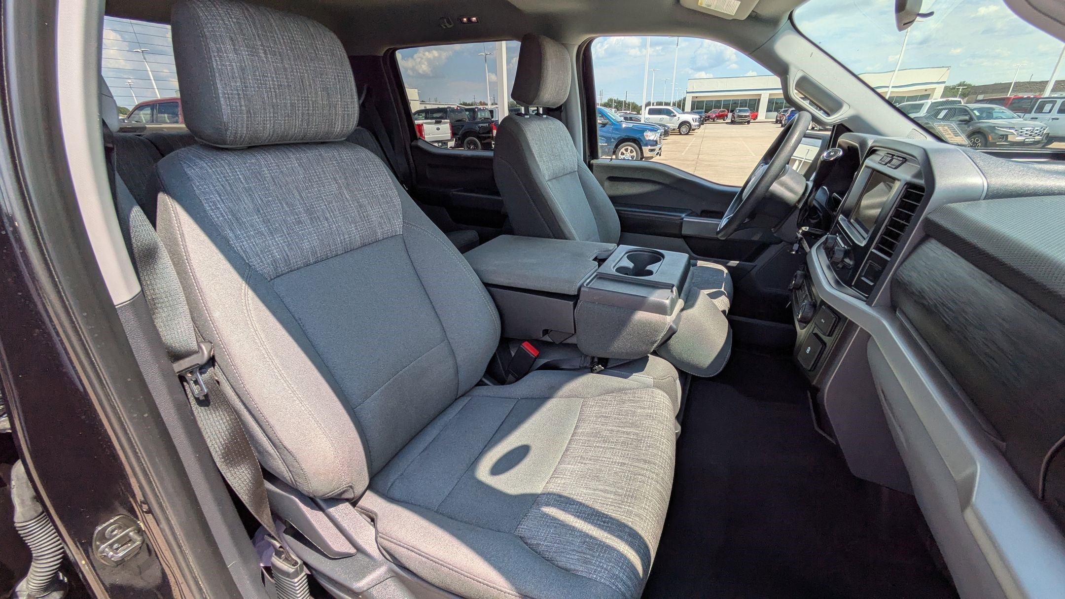 2023 Ford F-150 XLT photo 29