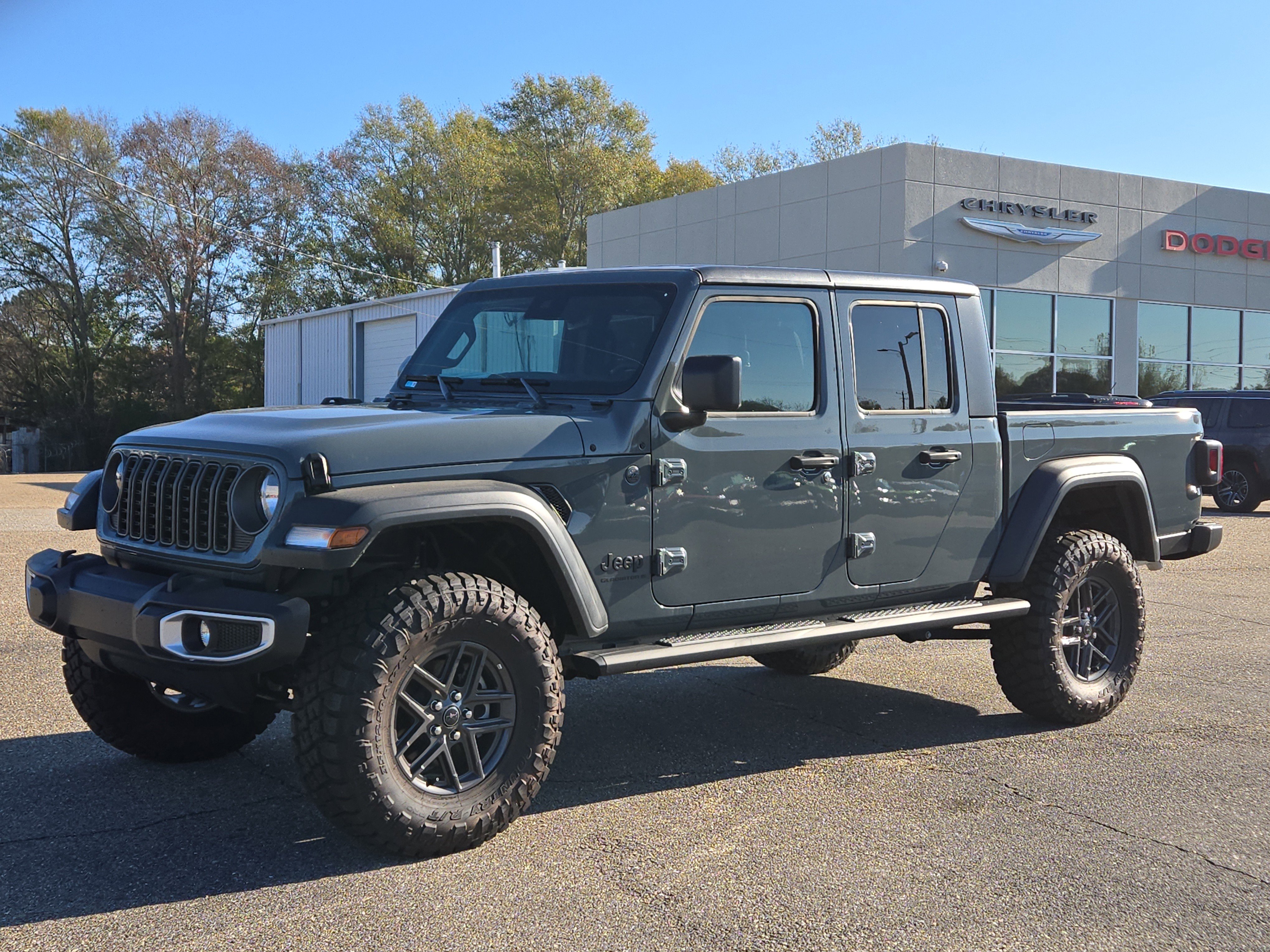 2025 Jeep Gladiator Sport S's photo