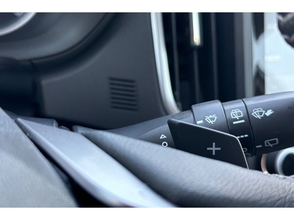 2022 Subaru Forester Limited photo 37