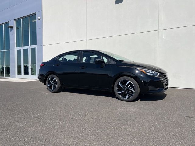2025 Nissan Versa SR