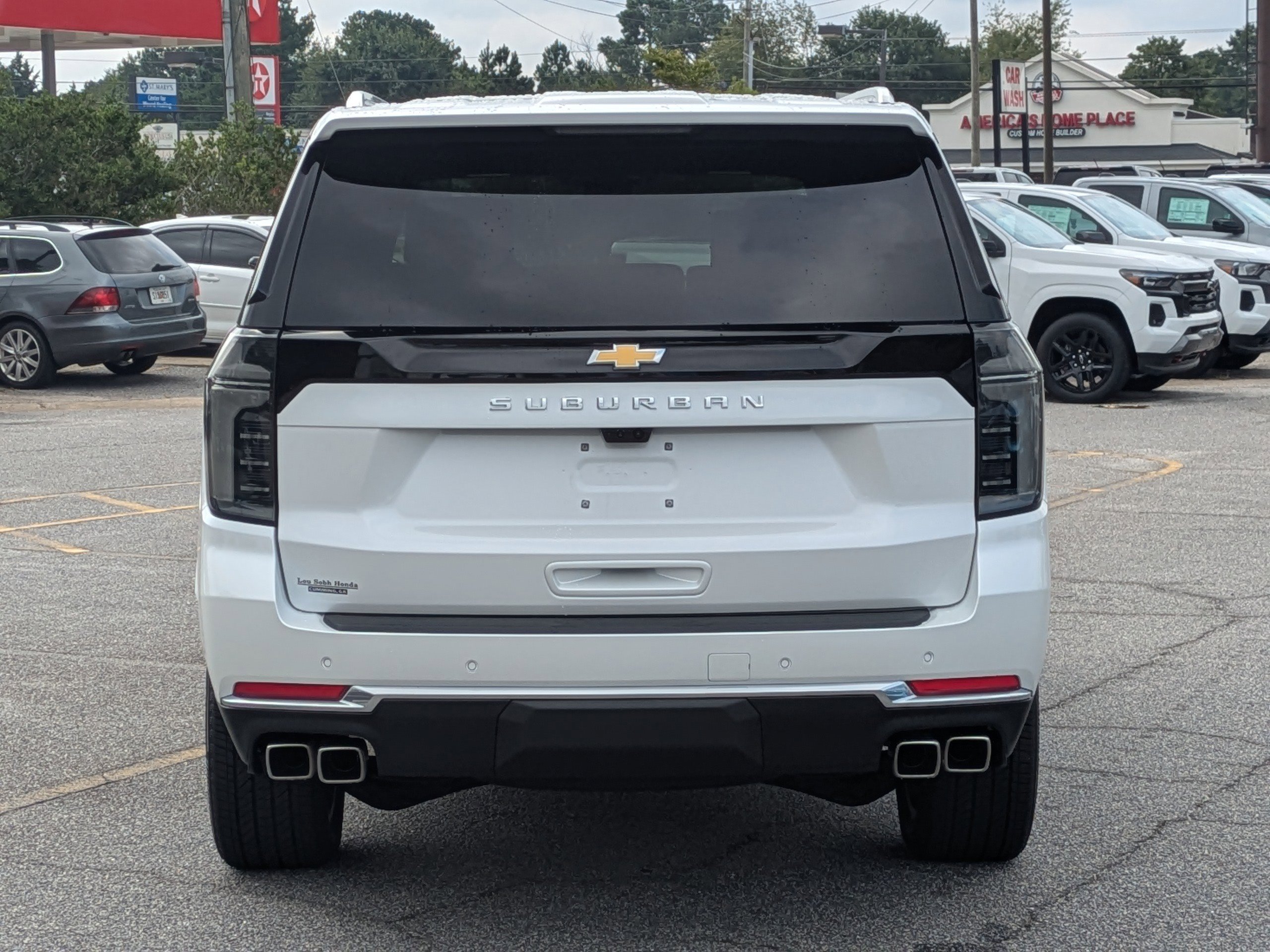 2025 Chevrolet Suburban High Country photo 4