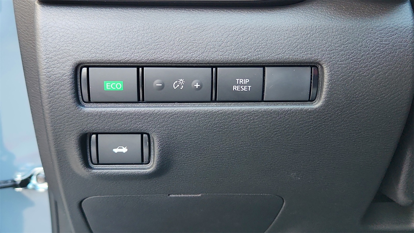 2025 Nissan Sentra SV photo 12
