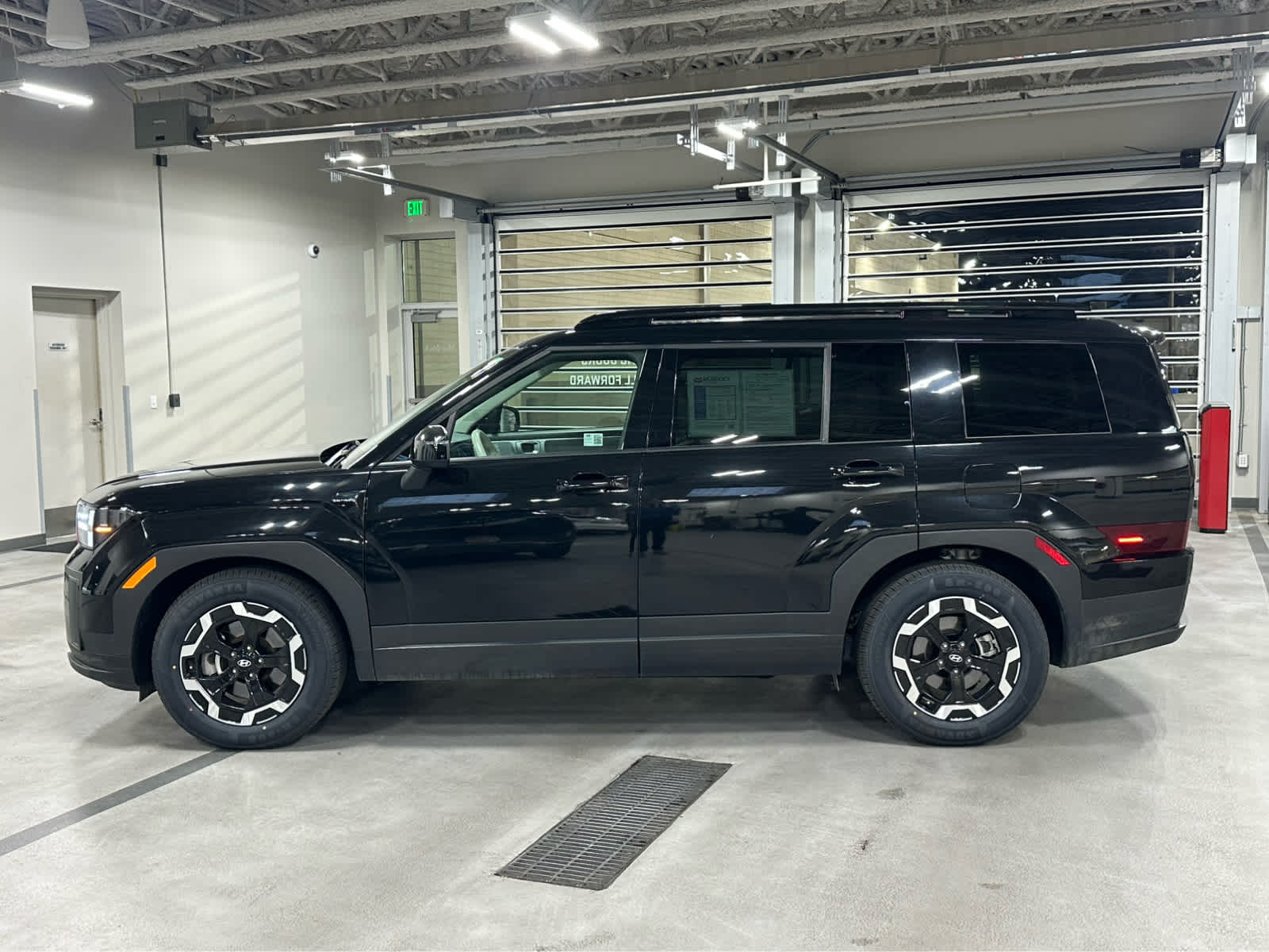 2024 Hyundai Santa Fe SEL photo 2