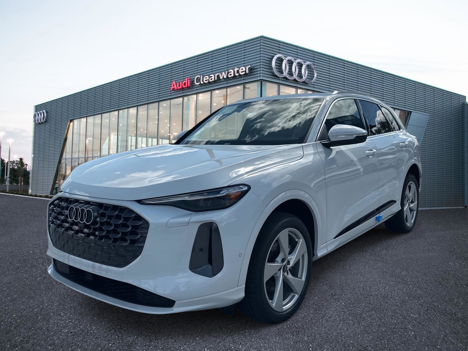 2025 Audi New Q5 Premium Plus's photo