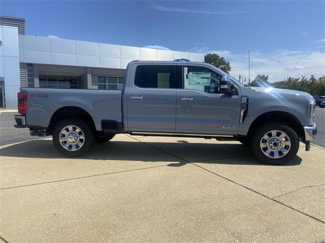 2026 Ford F-350 photo 2