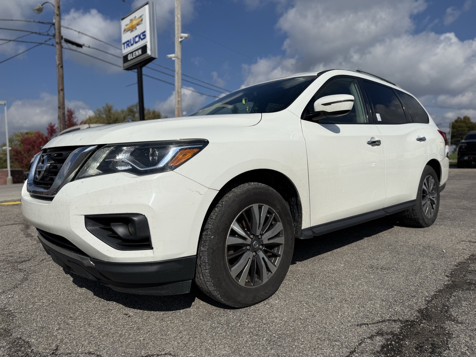 Used 2018 Nissan Pathfinder SV with VIN 5N1DR2MN0JC603275 for sale in Eminence, KY