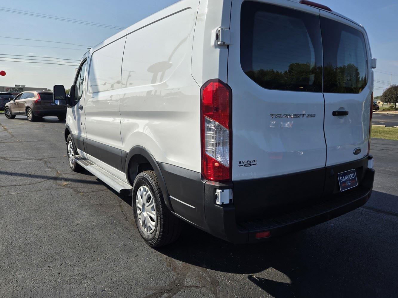 2023 Ford Transit Cargo Van photo 4
