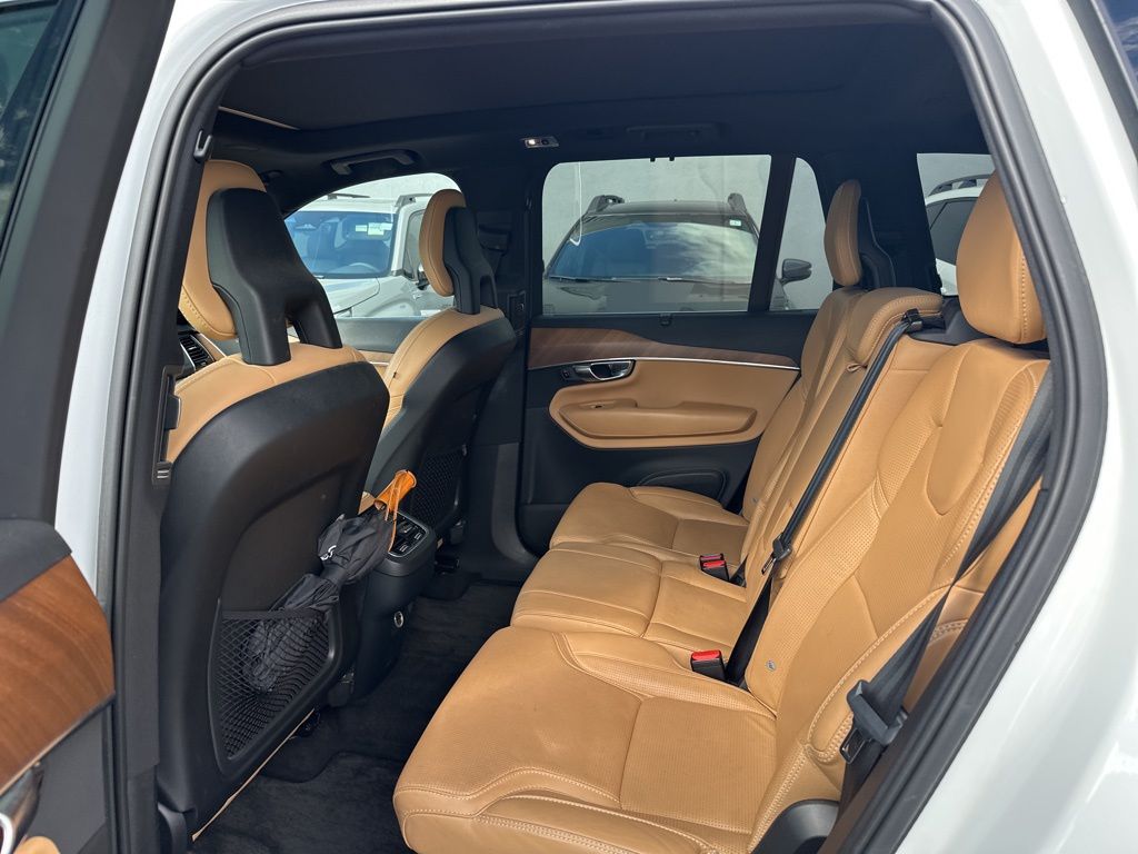 2017 Volvo XC90 T6 Inscription photo 7