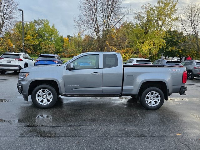 2022 Chevrolet Colorado LT photo 2