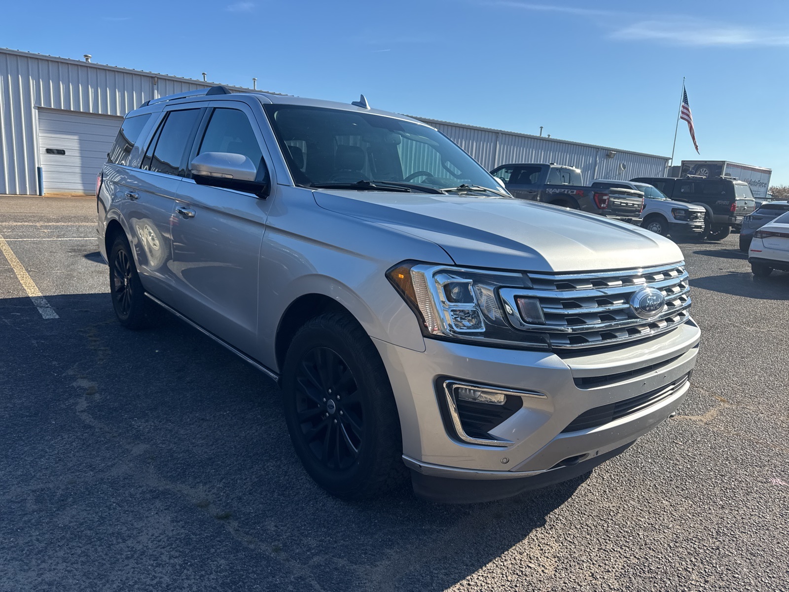 2018 Ford Expedition Limited's photo