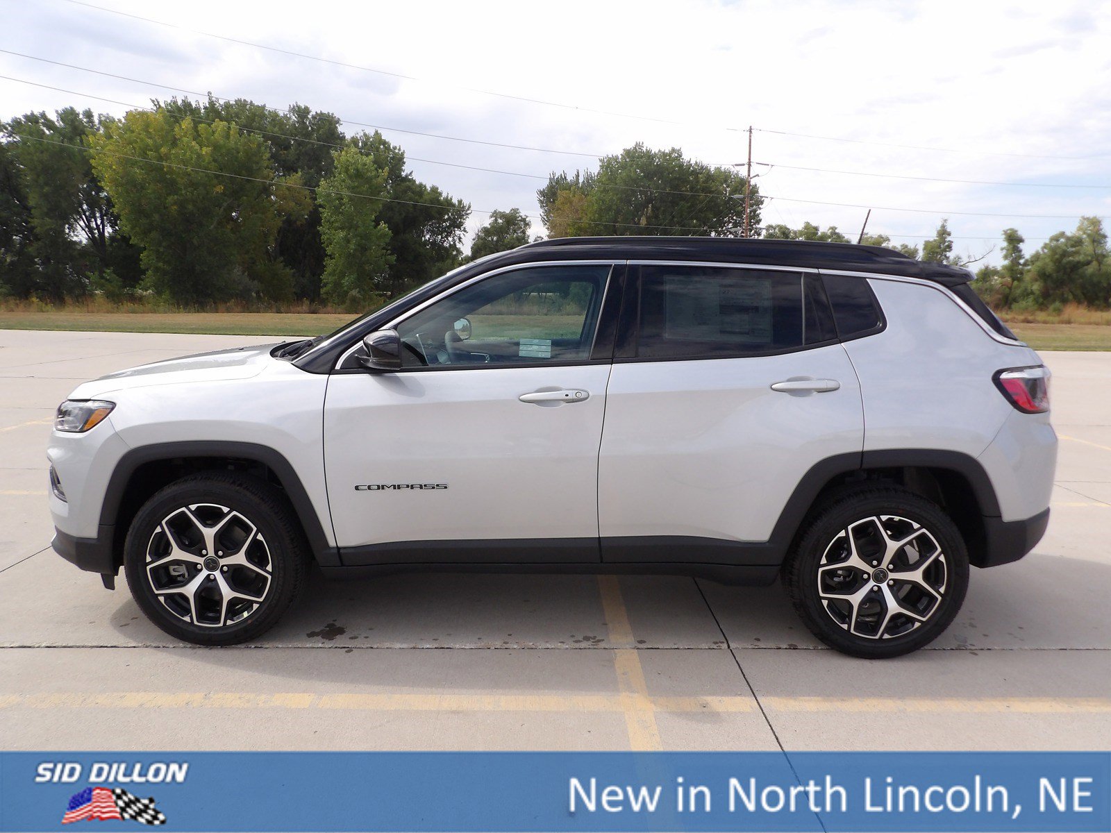 2025 Jeep Compass Limited photo 2