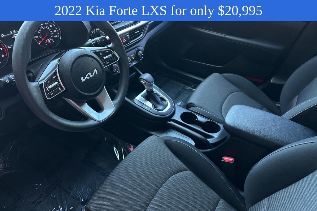 2022 Kia Forte FE LXS photo 9