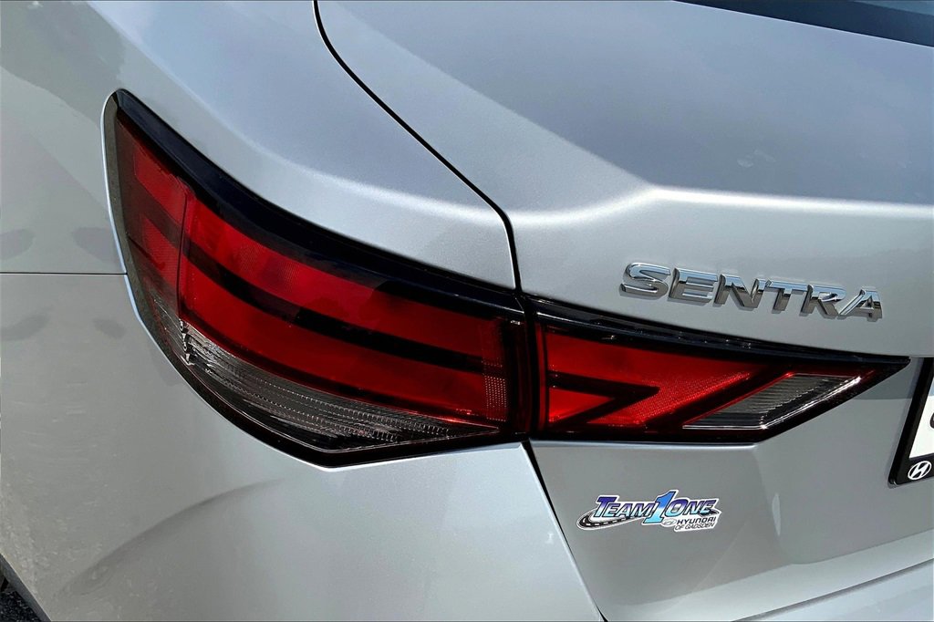 2021 Nissan Sentra SV photo 27