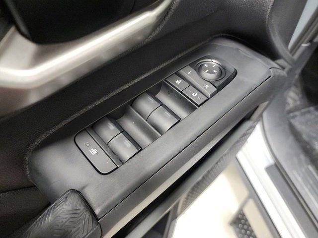 2025 Toyota Tacoma 4x4 TRD photo 15
