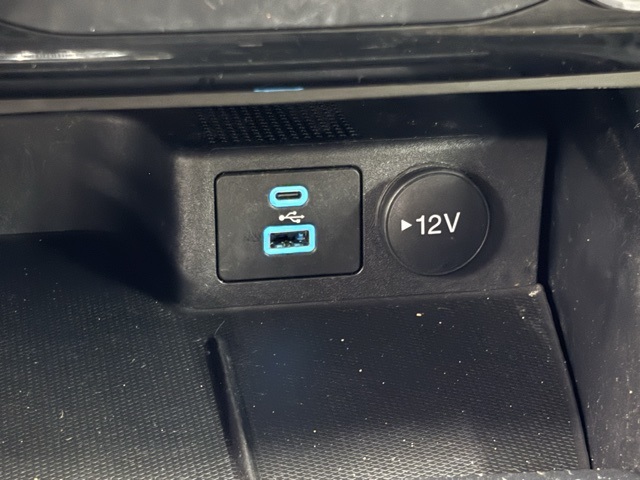 2022 Ford Escape SE photo 25
