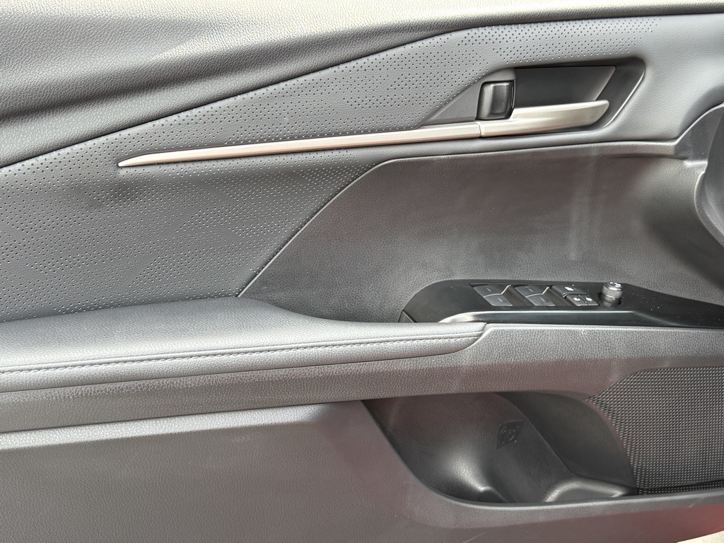 2025 Toyota Camry XSE photo 12
