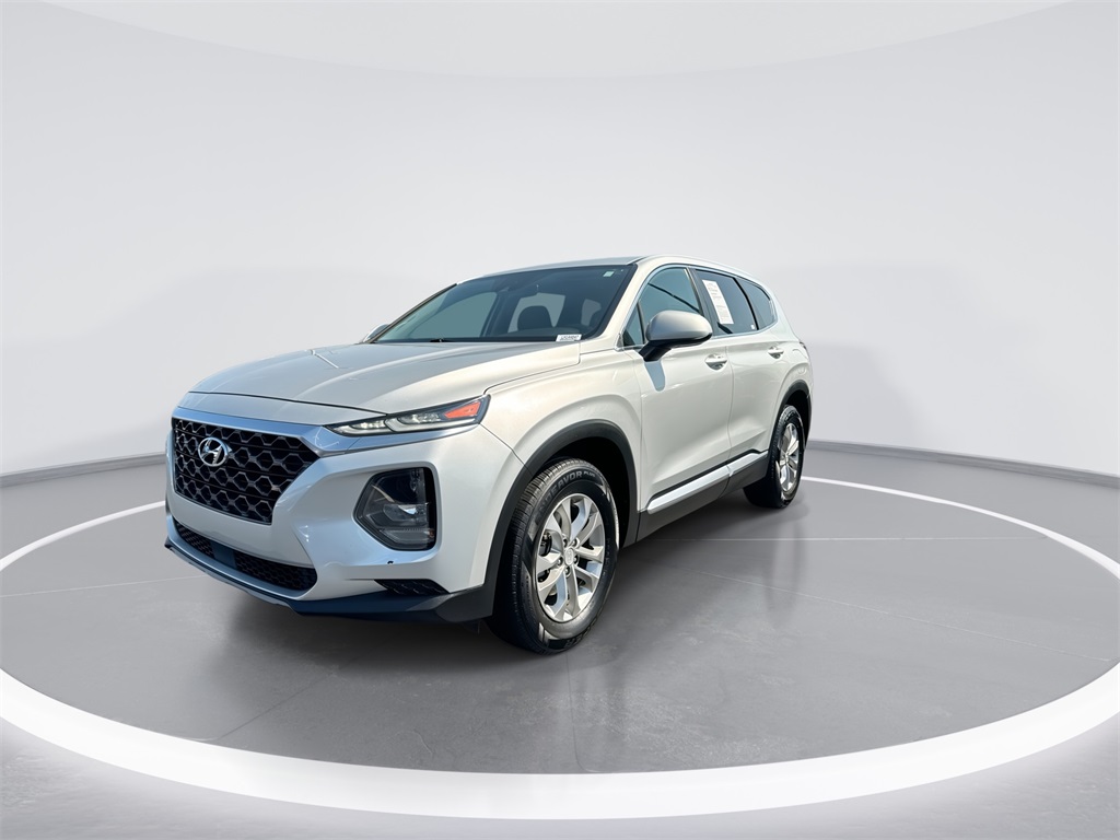 2020 Hyundai Santa Fe SE photo 3