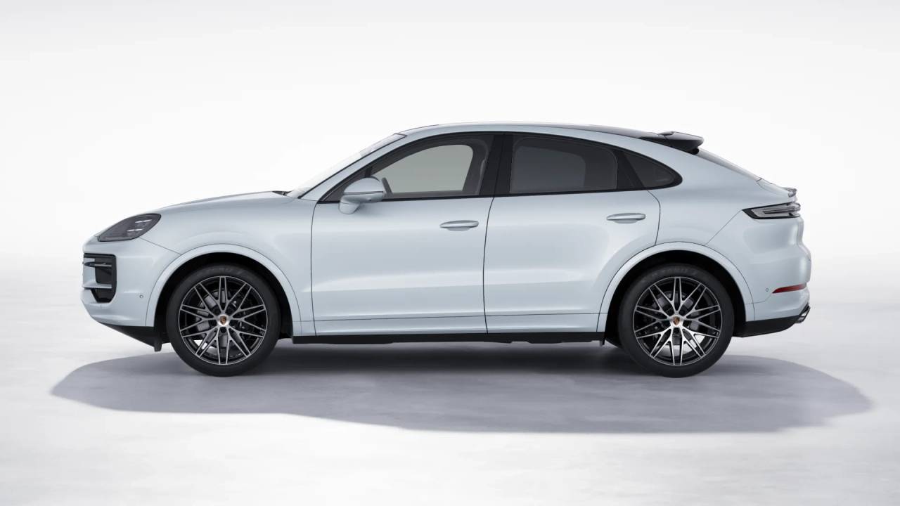 2026 Porsche Cayenne Coupe photo 2