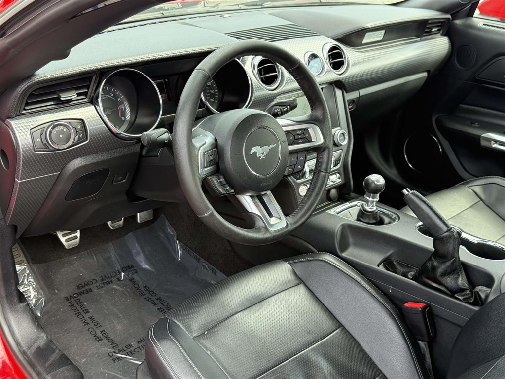 2017 Ford Mustang GT Premium photo 2
