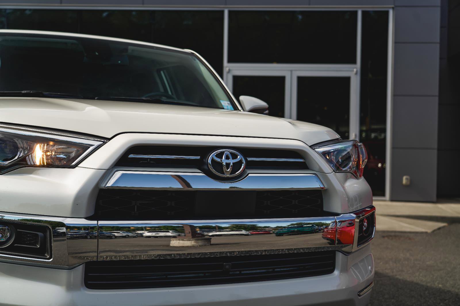 2023 Toyota 4Runner Limited photo 2