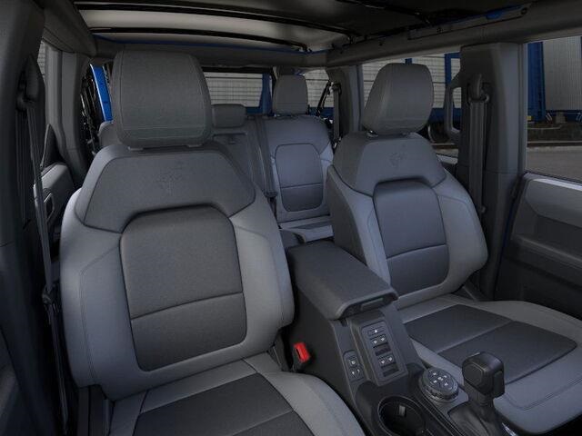 2024 Ford Bronco Black Diamond photo 10