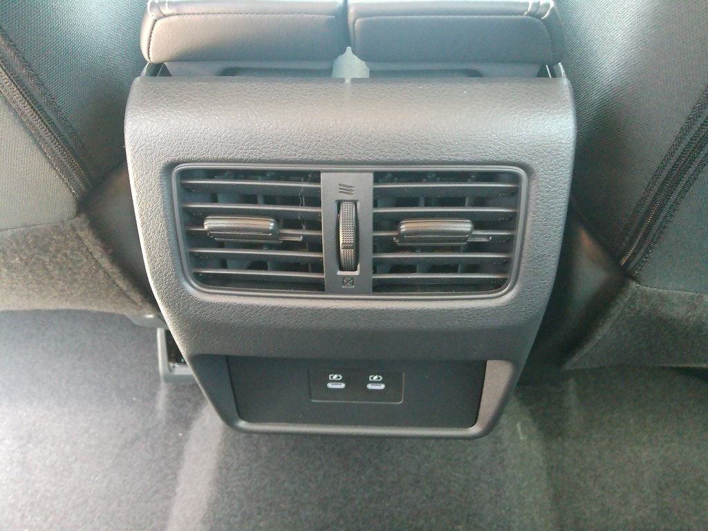 2025 Nissan Rogue SV photo 22