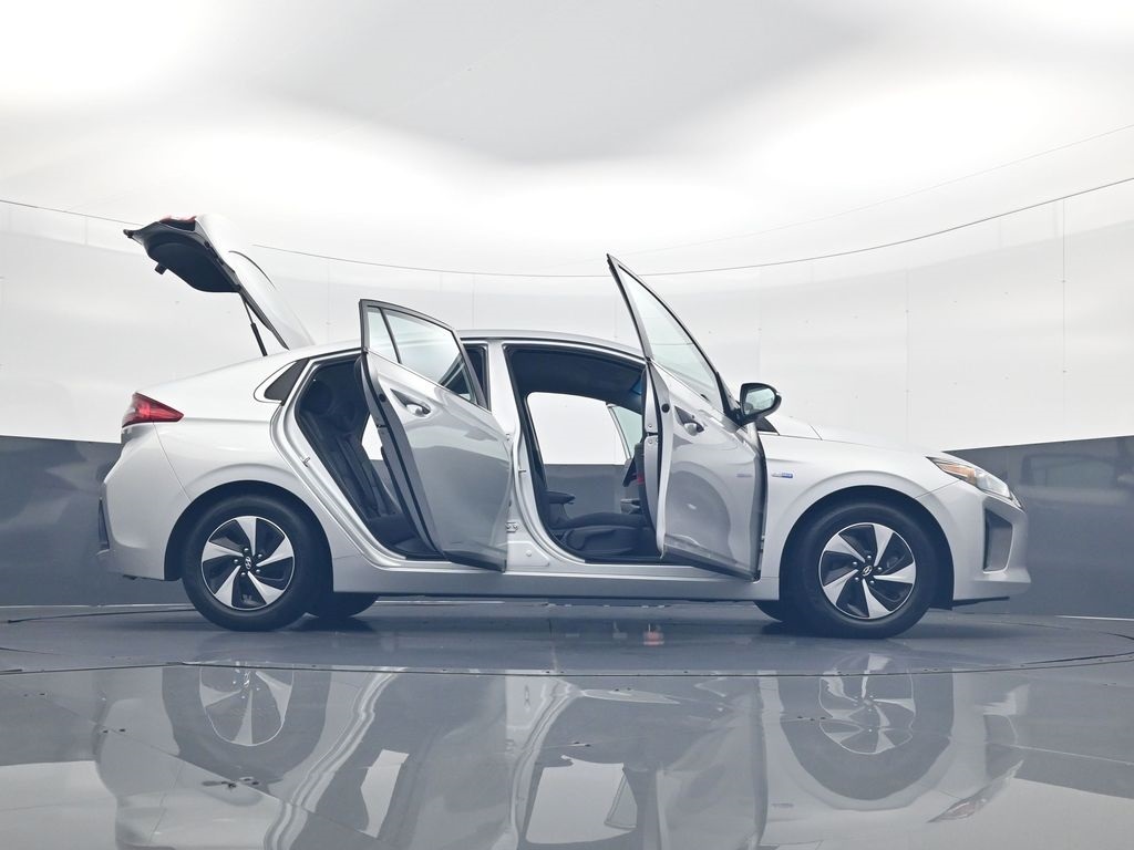 2019 Hyundai Ioniq SEL photo 33