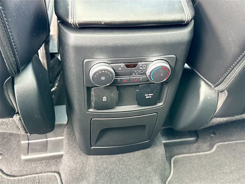 2022 Ford Explorer Limited photo 26