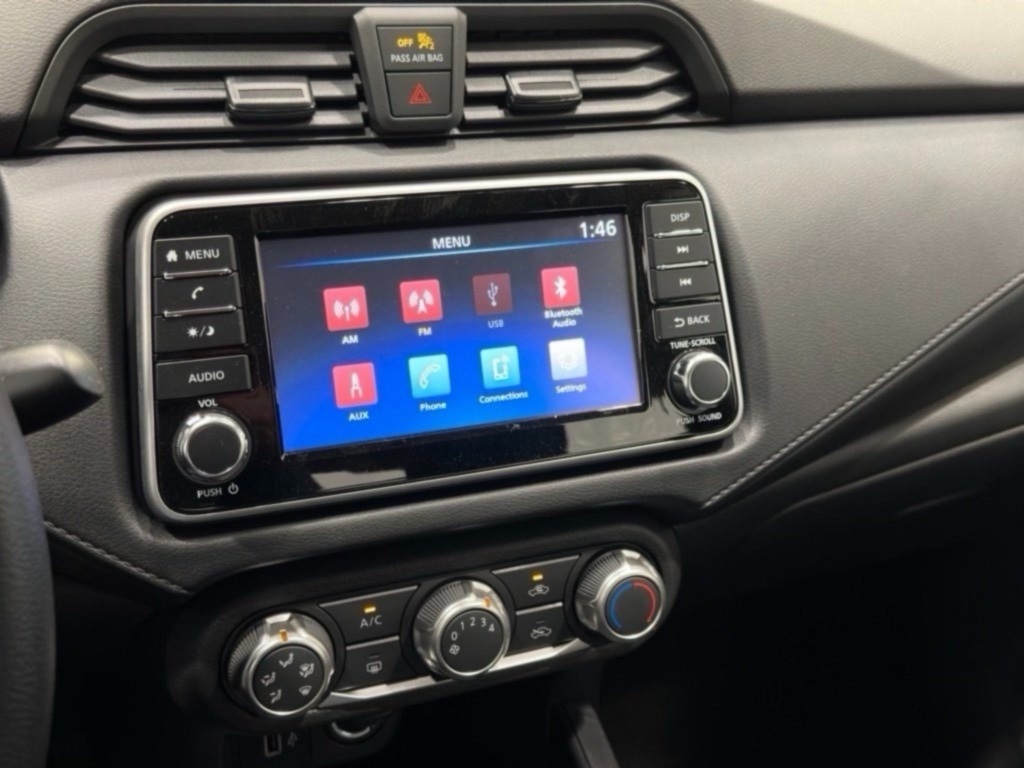 2025 Nissan Versa S photo 14