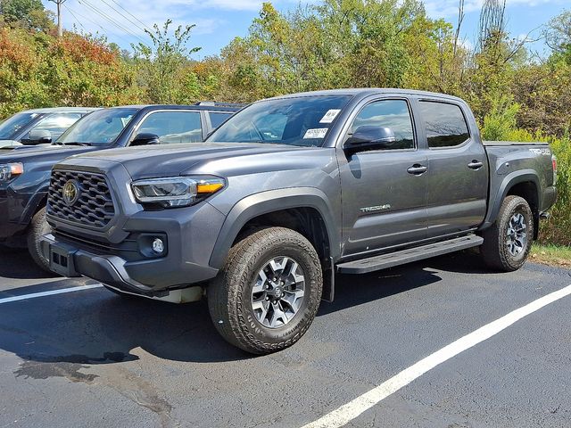 2023 Toyota Tacoma TRD Off-Road V6 photo 3