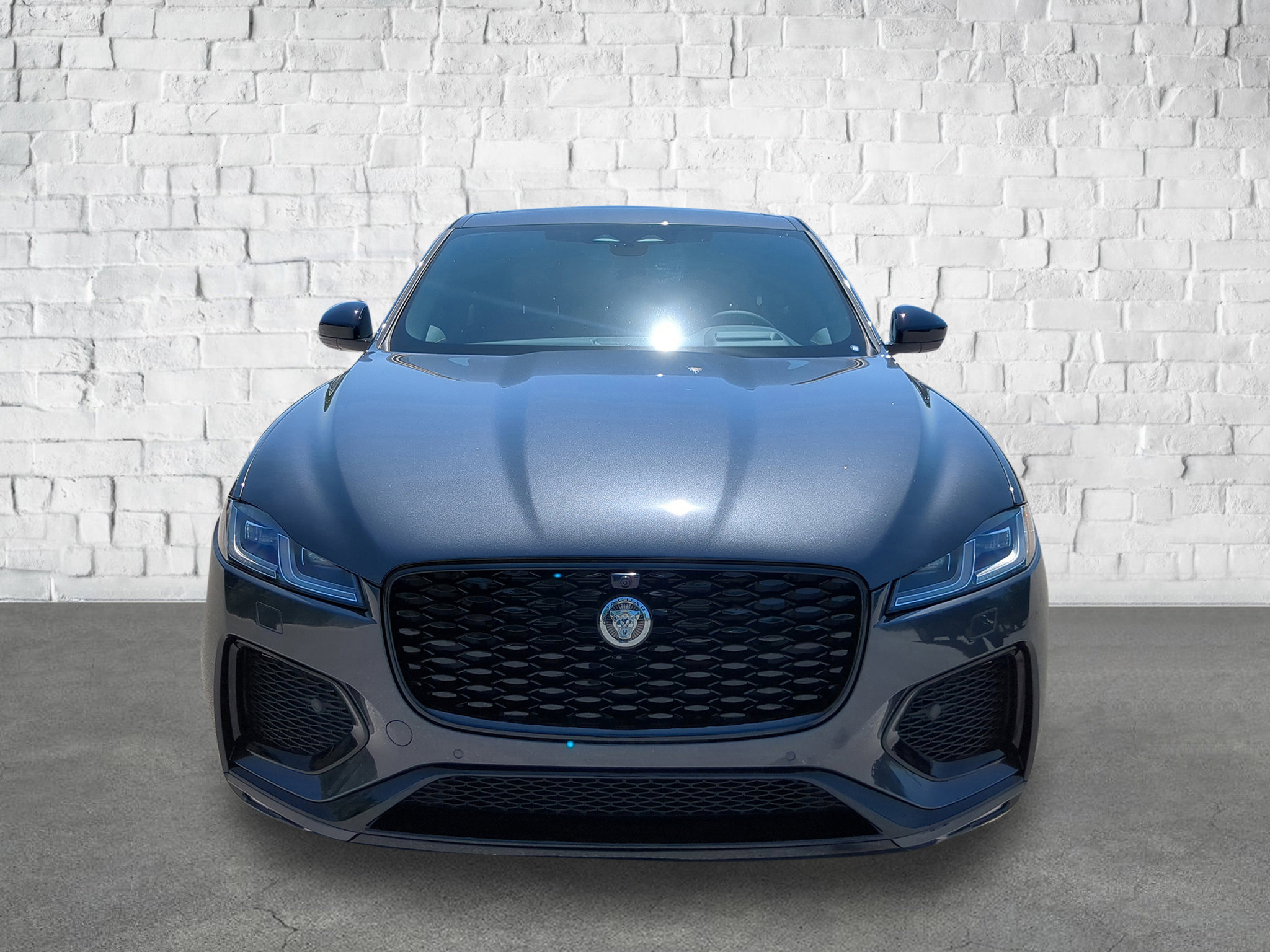 2026 Jaguar F-PACE P400 R-Dynamic S photo 2