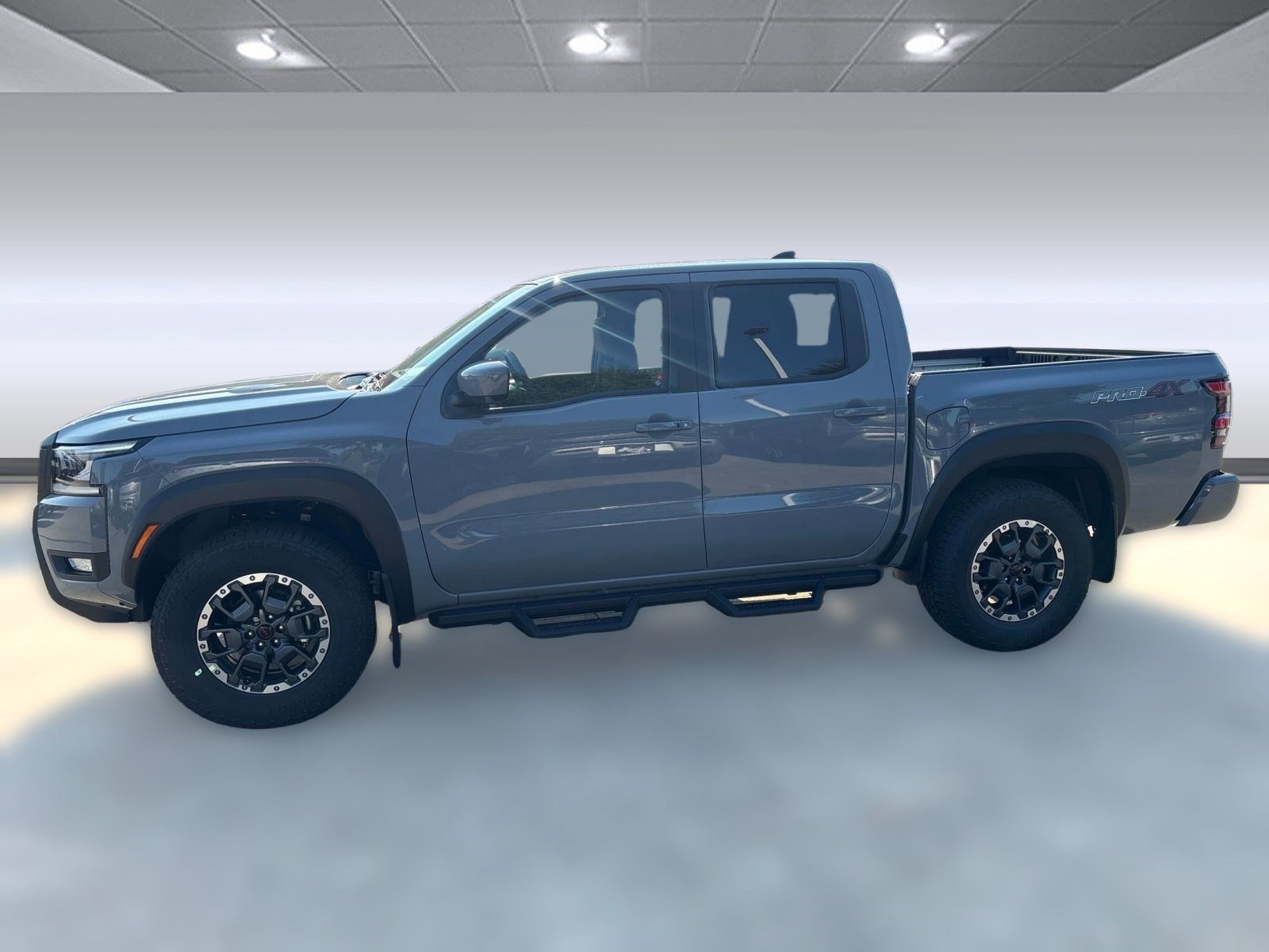 2026 Nissan Frontier Crew Cab PRO-4X photo 2