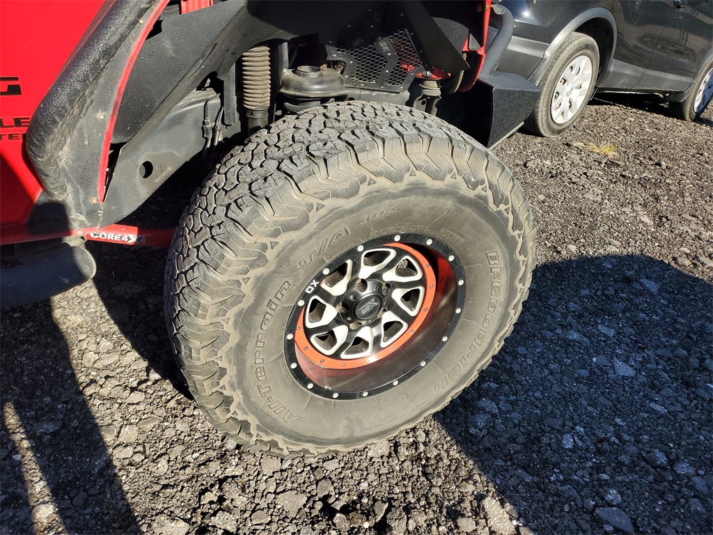 2016 Jeep Wrangler Unlimited Sport photo 2