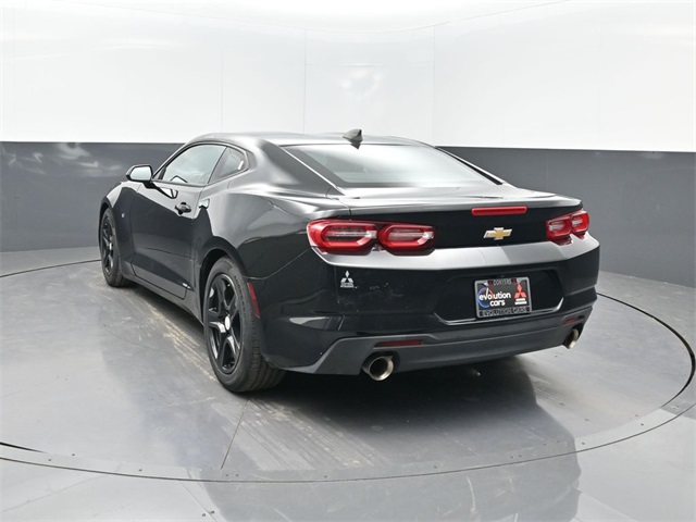 2019 Chevrolet Camaro 1LT photo 3