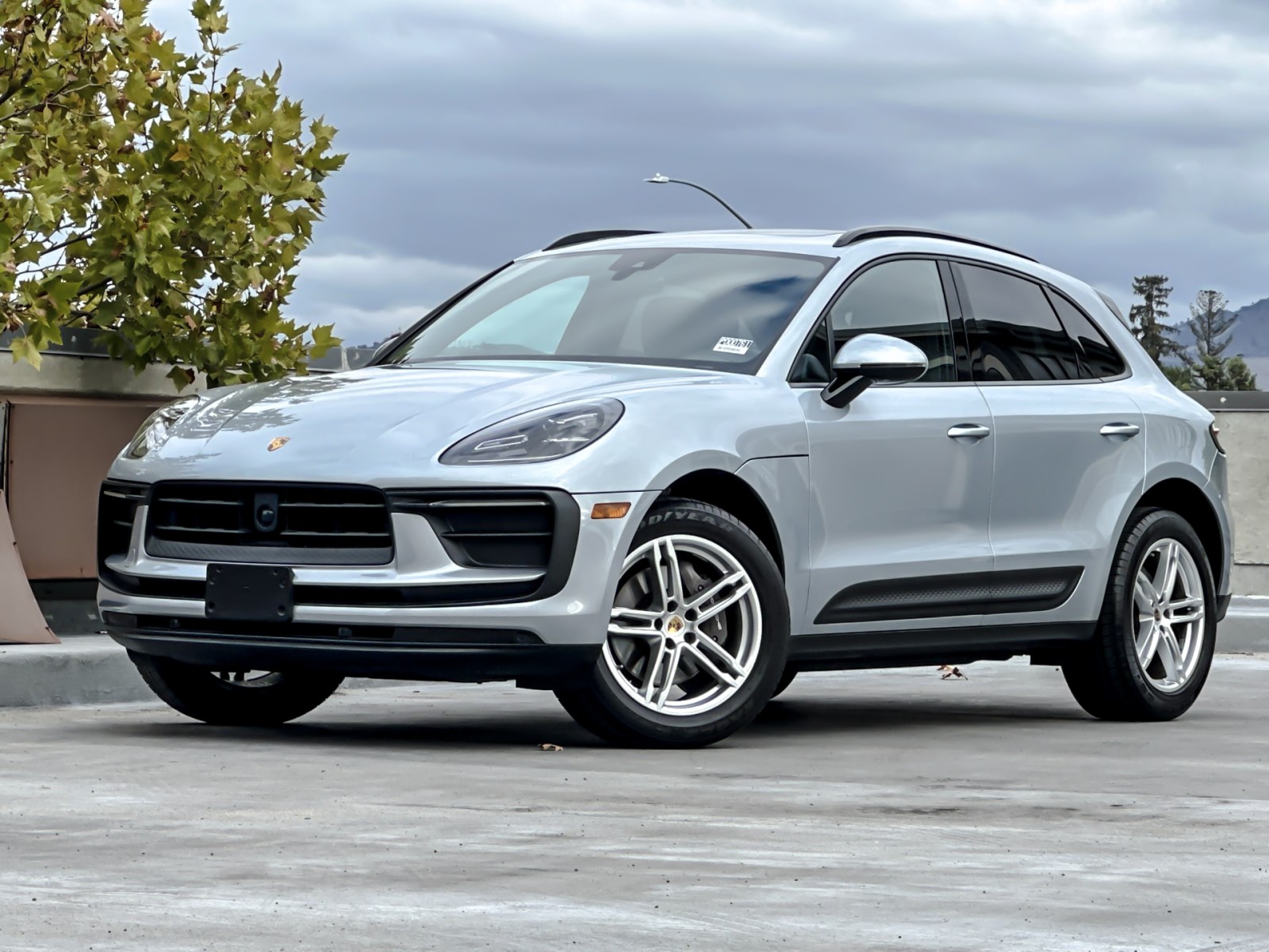 2024 Porsche Macan Base