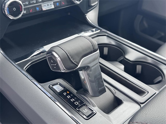2025 Ford F-150 Lariat photo 13